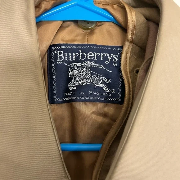 Burberry Kensington Tan Heritage Trench Coat with removable liner - Picture 9 of 15